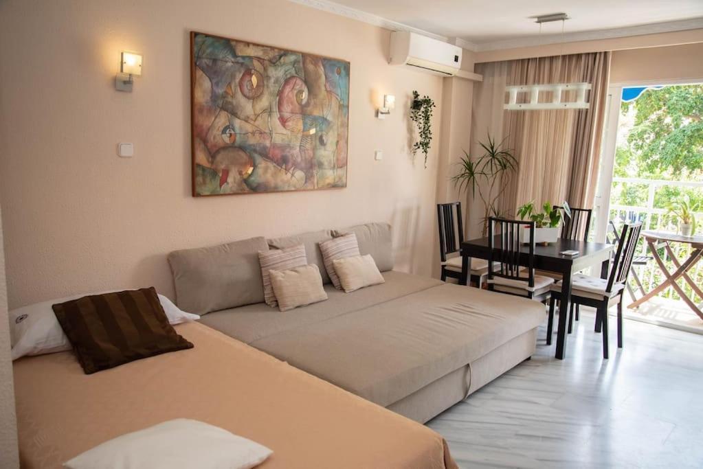 Piso Con Jardin Apartment Малага Екстериор снимка