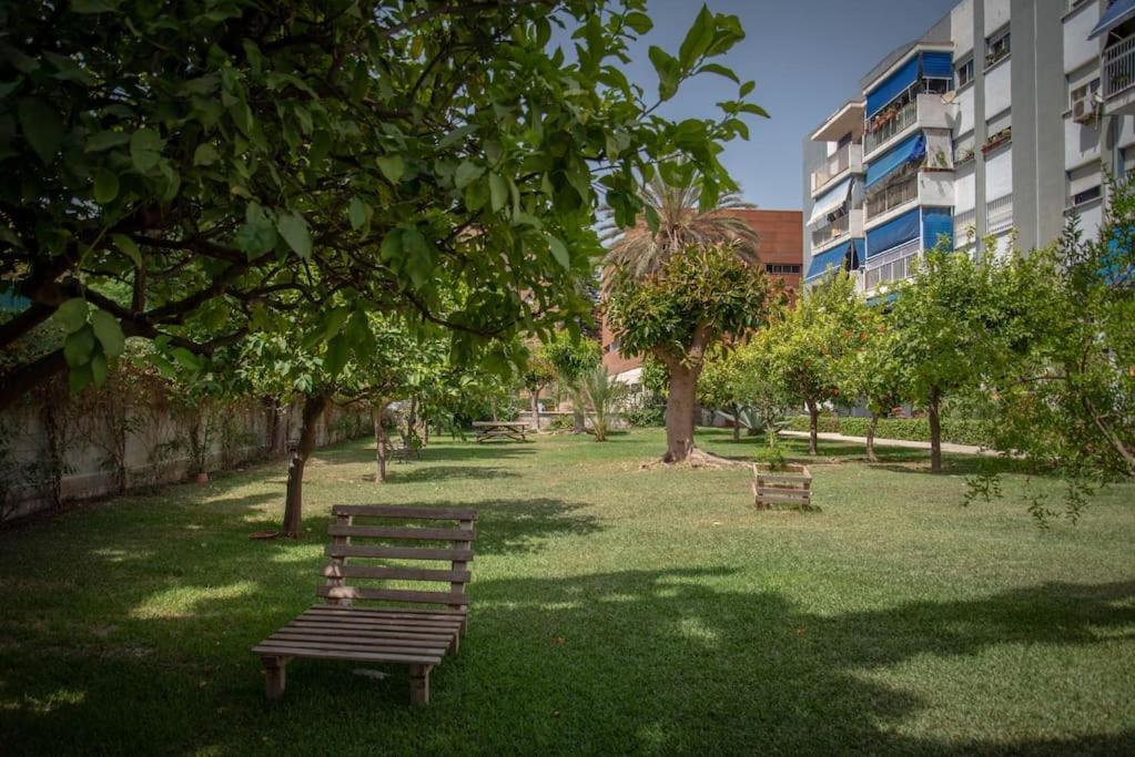 Piso Con Jardin Apartment Малага Екстериор снимка
