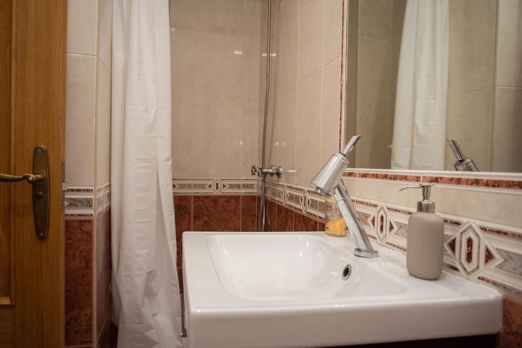 Piso Con Jardin Apartment Малага Екстериор снимка