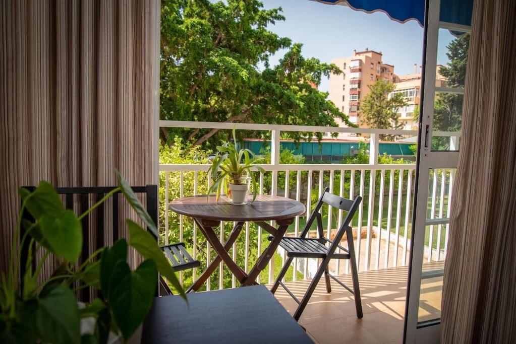 Piso Con Jardin Apartment Малага Екстериор снимка